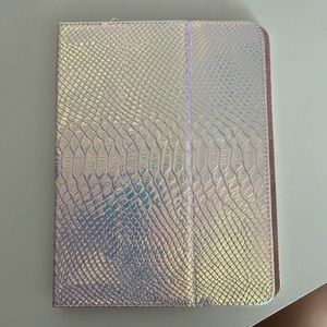 Iridescent iPad/Tablet Cover